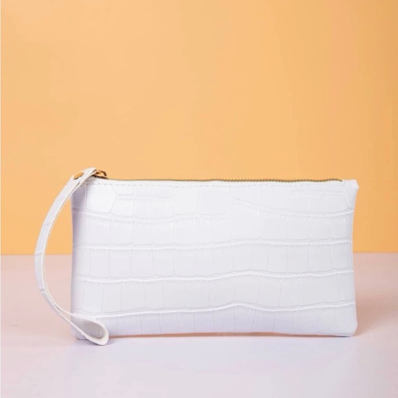 Handbags - Croc Clutch Wristlet Clutch
